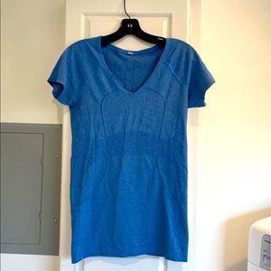 Lululemon swiftly tech short sleeve size 8
